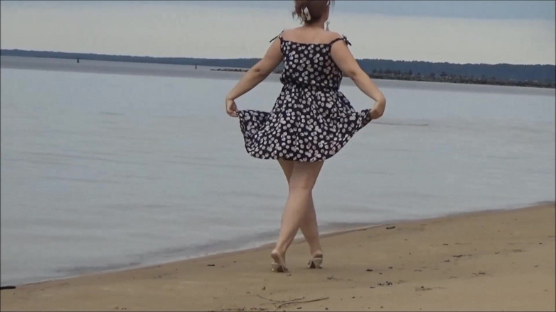 RedRoseRus: Rosa roja - gran culo en la playa