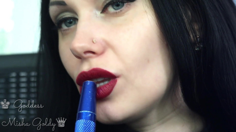 Goddess Misha Goldy: Du sperme à mes grosses lèvres et de la fumée de...