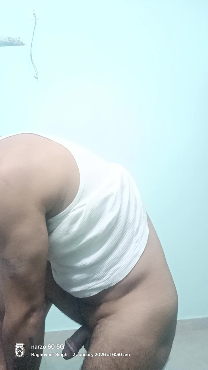 Rajasthani-old-lover: Uomo indiano desi gode la doccia e spettacolo di masturbazione...