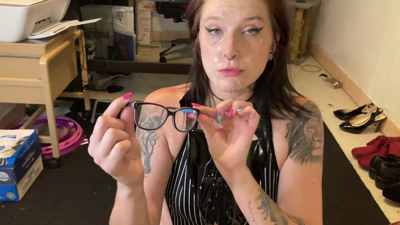 Missellie8: The Office Bimbo Slut