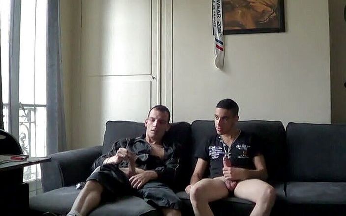 Sneaker gay: Sniff feet master and fucked hard in sneaker