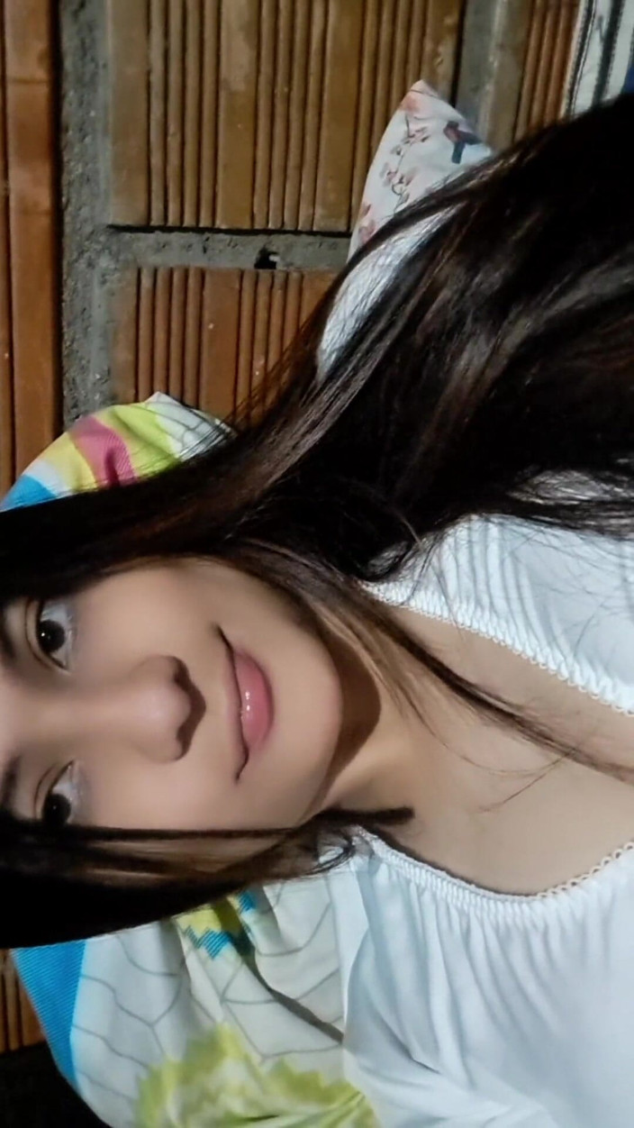 Yulieth Gomez: In the Morning in a Tent with a 20-year-old Girl