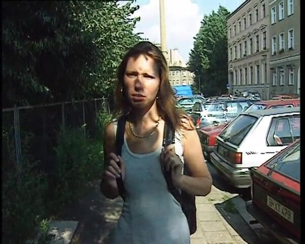 YOUR FIRST PORN: Polonesa Nicole abordada nas ruas alemãs