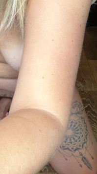 Im All Naked and Wet XXX