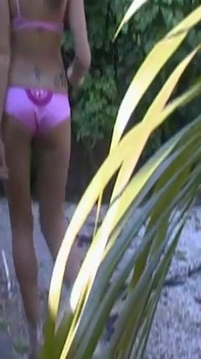Horny girls want to fuck: Брюнетка повія смокче член, відео від першої особи, і жорстко катається до камшоту