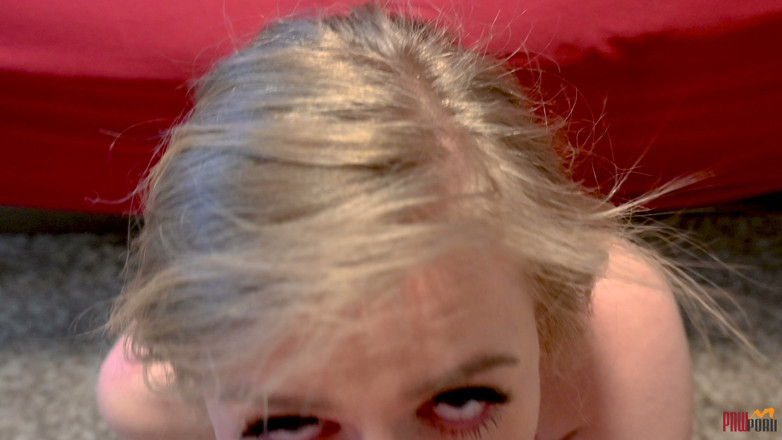 PNW Porn: MILF Begs for Cum All Over Her Ass