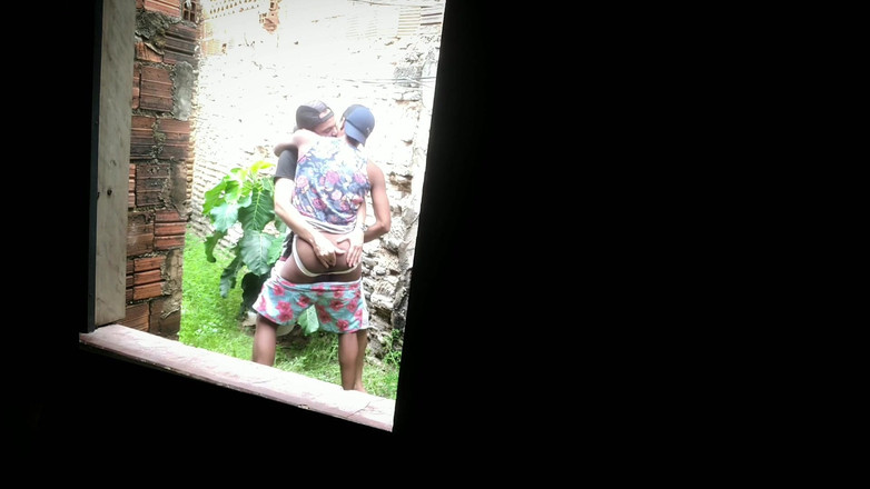 MiguellTrajano: Pengantar Barang Naik ke Tempat Terbengkalai Berhubungan Seks Tanpa Kondom -...