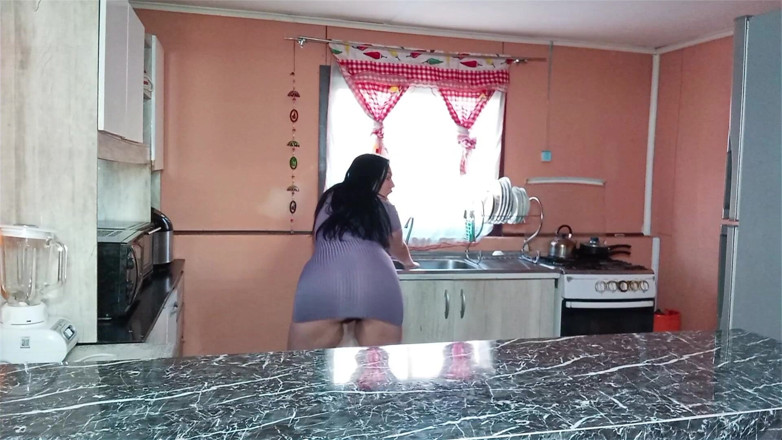 Kellyhotstepmom: Love I Invite You to My House. I Am Honey