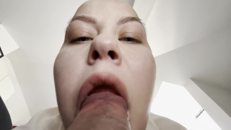Vilu_and_Mi: Você pode sentir meu fôlego. Careca menina Vilu Vidish extremamente...
