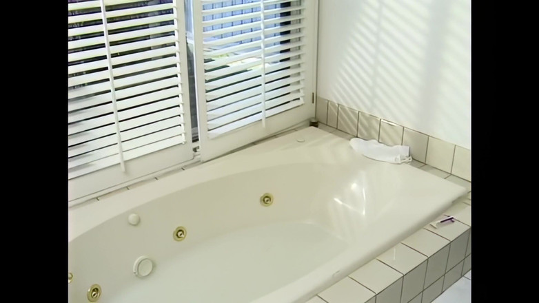 Blitzporn: Uma Morena Gostosa Fodida Pelo Lendário Pau De Johnny Thrust