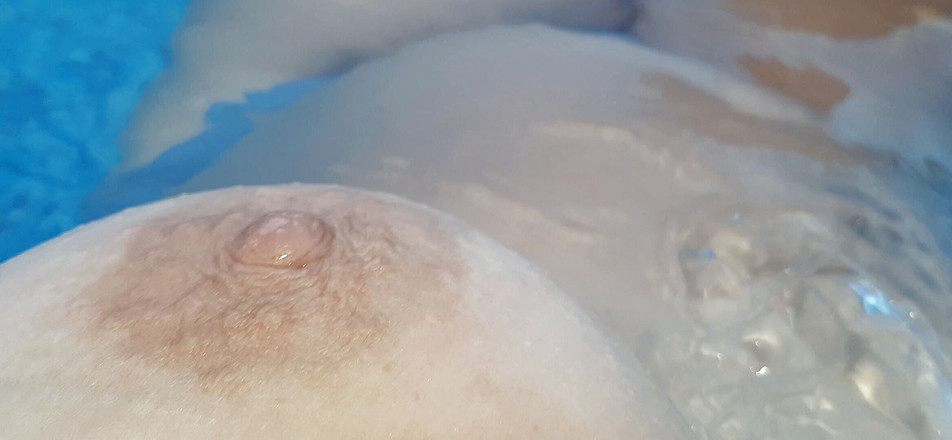 LizAngel: Toket mengambang