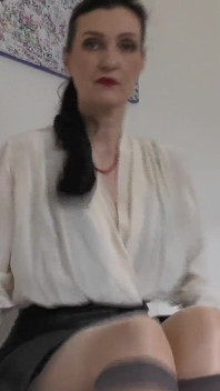 Menghidu kaki berpeluh yang sengit dan kongkek tumit sehingga ke hidung- kongkek, Lady Victoria Valente