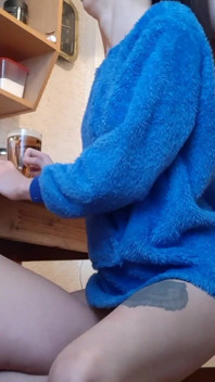 Cele mai puternice gemete lesbiene și orgasme în trei