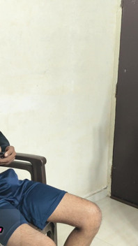 La cameriera viene scopata desi indiana la cameriera fa sesso con il proprietario
