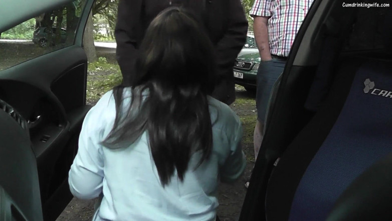 Cumdrinking Wife: Sucking off lots of strangers at the rest area