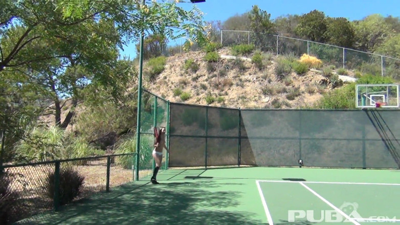 PUBA: Chicas calientes en la cancha de tenis
