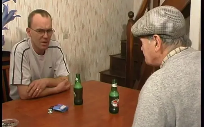 La France a Poil: Grandpa's maid is a good one!