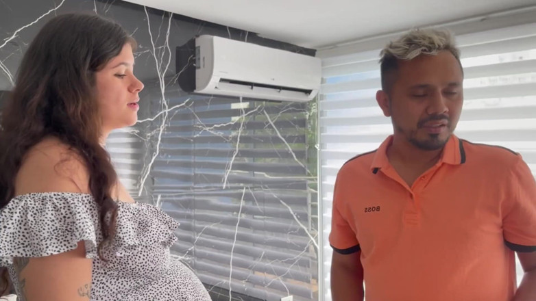 MelaniRincon: A ex-mulher grávida do meu marido chega na minha casa...