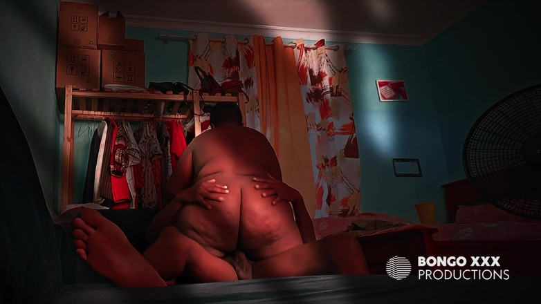 BongoXXX: 내 큰 자지를 천천히 따먹는 거유 할머니 후장