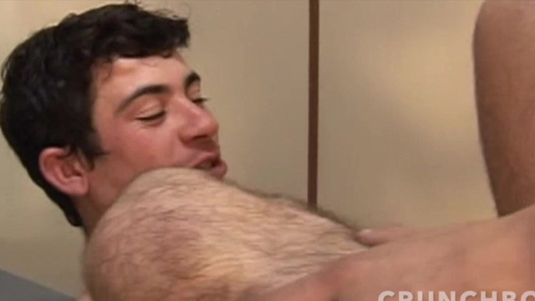 Crunch French bareback porn: Usado cru no vestiário