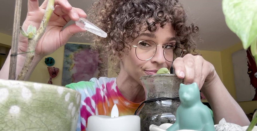 VibeWithMommy: 保守的な女性がヒッピーに変わる!これはまさに高品質なパフォーマンスだ。見てて!