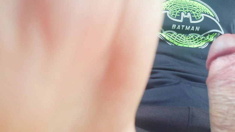 Hotsportfitboy: Paja en solitario arriesgada en el auto estacionado de un...
