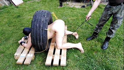 Master Drex: Ve vesnici