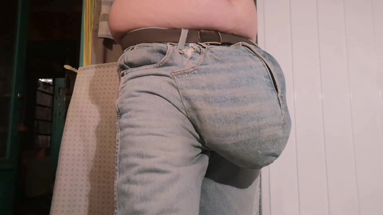 Monster_Meat_: Жирний непристойний jeansbulging