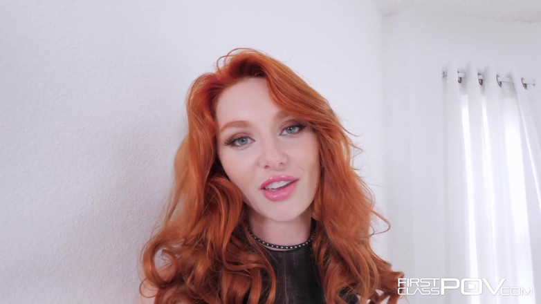 First Class POV: Deslumbrante ruiva Lacy Lennon apertada buceta esticando pov