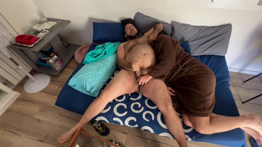 My Slave Eating My Armpit, and Squeezing My Balls Until the Cum Is Released, That’s How a Whore Is Treated (Eljodedor31)