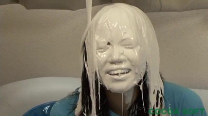 Cocoa Soft: Young Asian teen is ready for the body paint and...