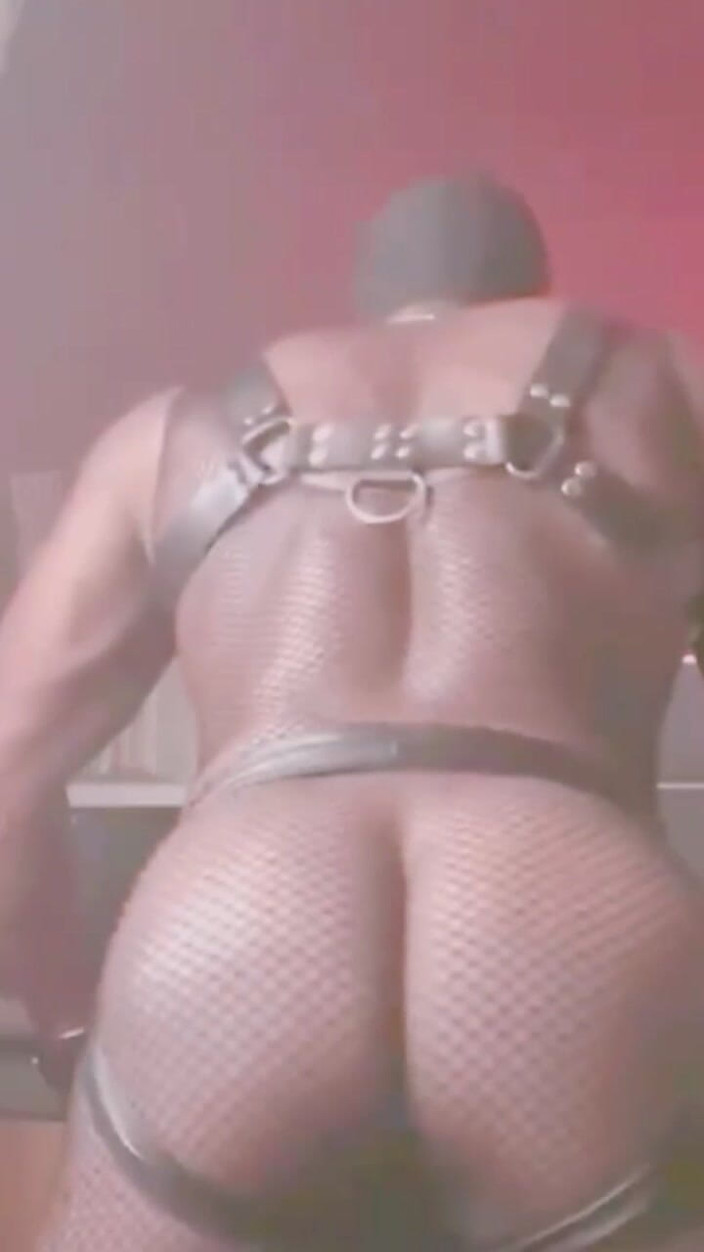 Black mature kinky muscle: Bahagian 2 Badan Jala Gear Merokok &amp; Pameran Punggung