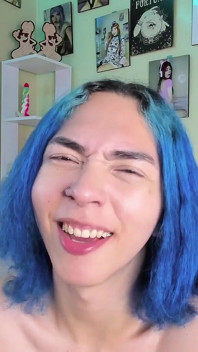 Deine devote sissygi gibt dir einen blowjob