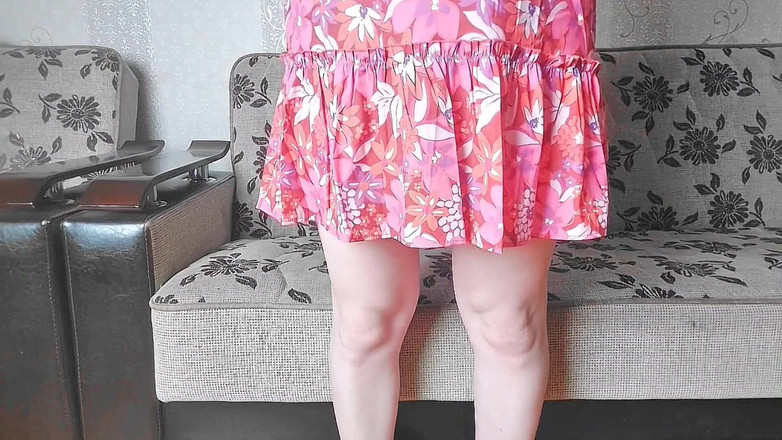 Kitty_Cross: Lelaki Pondan manis bersandar di Balkoni Dengan Relawan Di Matahari...