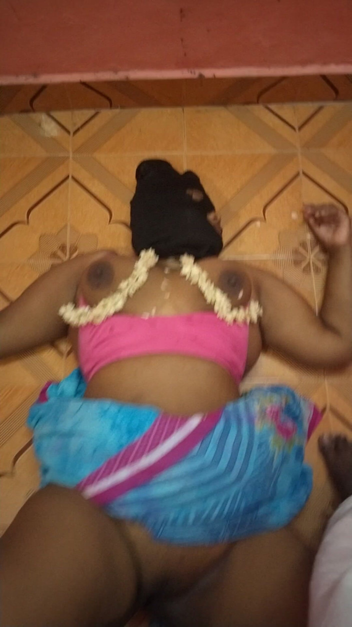 Tamil lesbian: Flower Prsa Sexy