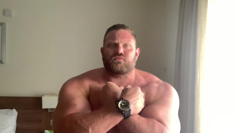 Jack stacked: Ibadah otot melancap dengan pancutan mani besar