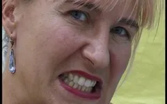 So Masturbiert Eine Reife Frau - This Is How a Mature Woman Masturbates