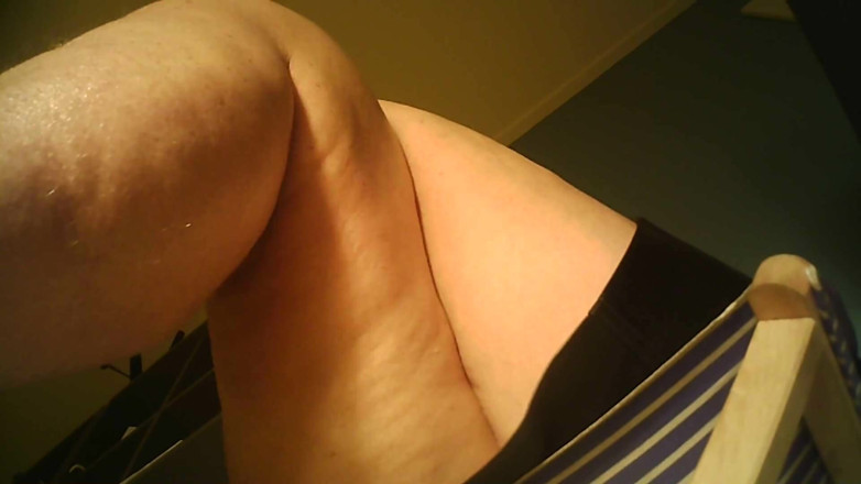 MisS Angel: Extremo jiggle de panturrilha de baixo para baixo
