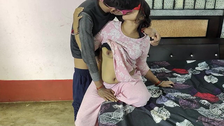 Soniya1997: bhaartiy larki soniya apne boyaphrend se apni gand men aane...