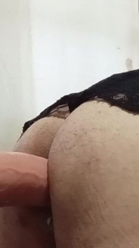 Me Sinto Muito Quente E Me Visto Com Minha Saia Preta Muito Sexy.
