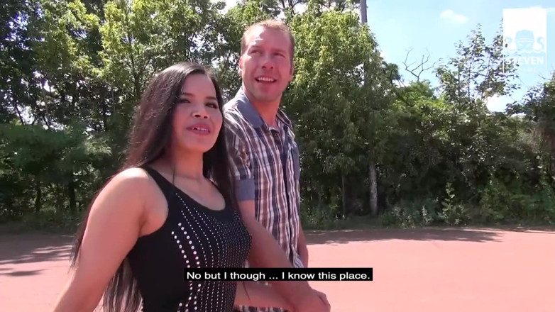 Steven Shame: Creampie utomhus: Asiatisk milf förförd av tysk stor kuk
