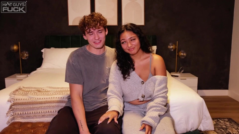 Hot Guys Fuck: สาวเหนือกลางอกโตวัยรุ่นอมควยร้อน TikTok แล้วโดนเย็ด