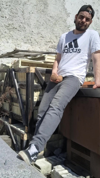 jerkofflover: V přírodě průmyslové budovy