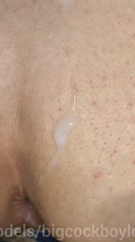 Video pancutan mani femboychik dan ayah terbaik