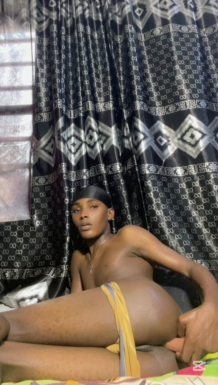 Aded-Toxic: Sexy Twink Solo En Casa Ponerse Traviesa 1