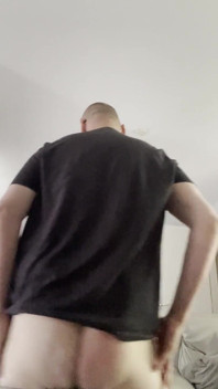 Horny in Lounge