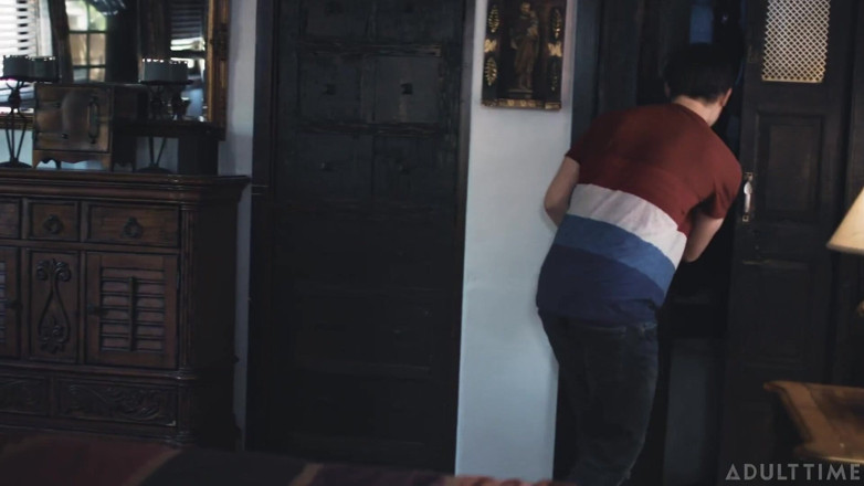 Adult Time: Čas pro dospělé - Lucky Teen dává trojku s milf macechou...