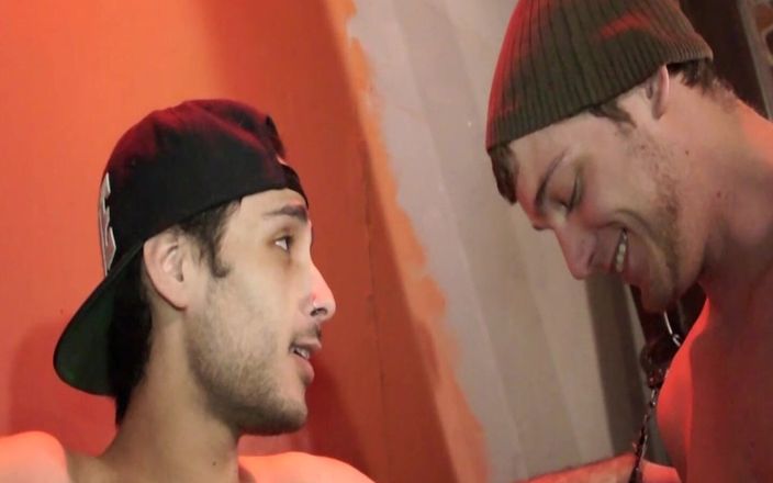 SEXUAL SIN GAY: Boşaltılmış yaraklar sahne 4_colleagues birbirlerinin yaraklarını emmek ve döllerini yutmak için...