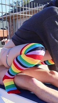 Grande bunda da faculdade nerd menina com saia é fodida fora
