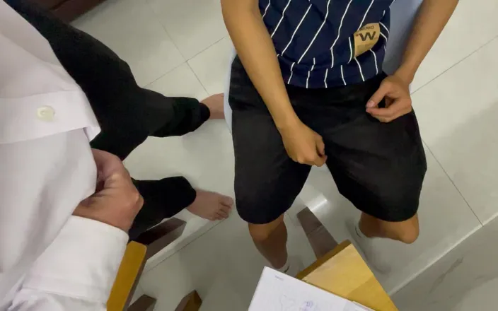 Quan Vietnam 18: Young Virgin Boy Student First Time Punished by Old Teacher....
